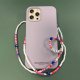 Bijoux de téléphone LOUISE à accrocher à votre coque perles blanches et colorées - longueur 80 cm
