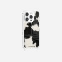 Coque iPhone 16 Pro avec anneau glossy transparente Vache noire Design La Coque Francaise.