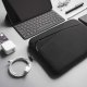 Pochette de protection noire pour Macbook Air 13 et iPad Pro 12,9.