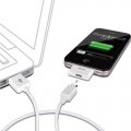 Câble Dexim de synchronisation pour iPhone / iPad et Smartphones